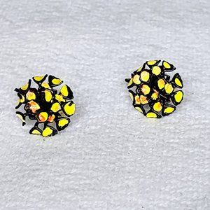 Vintage Enamel Metal Flower Clip On Earrings
